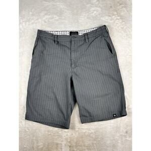 Y2K VTG Pinstripe Mens Shorts Size 34 Skater Streetwear Hart and Huntington